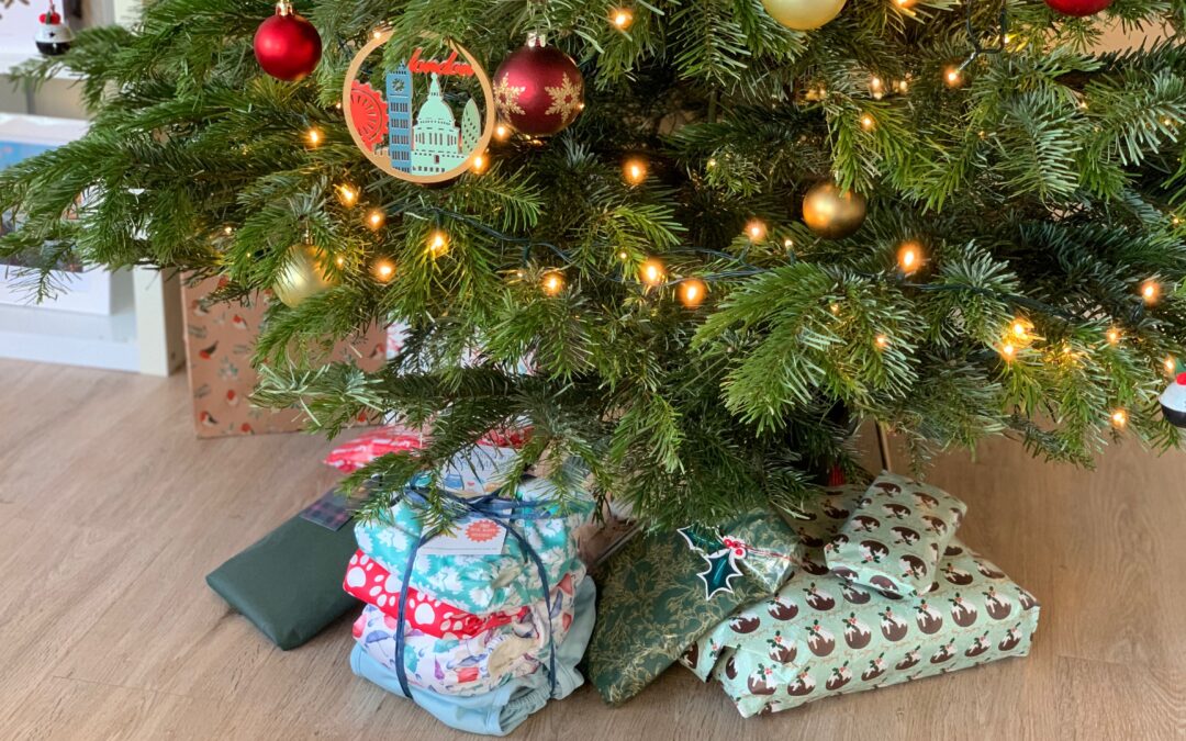 Giving, Swapping, Sharing: How to “gift” reusable nappies for Christmas